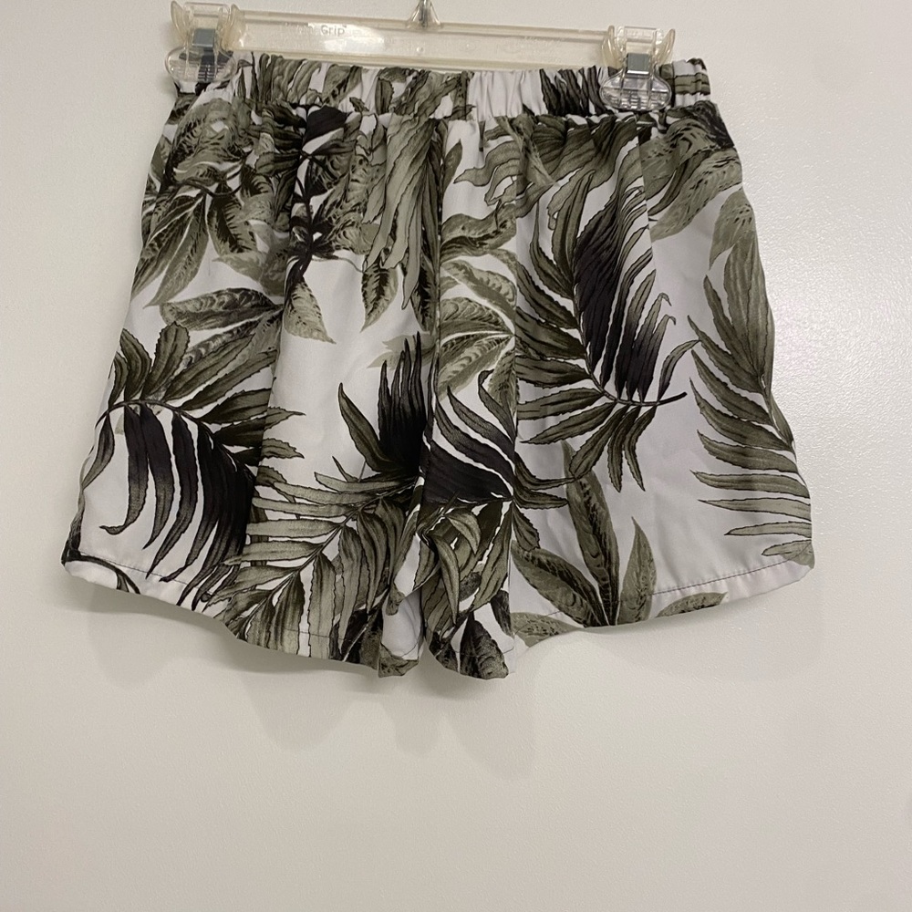 Tropical Shorts w/ pockets